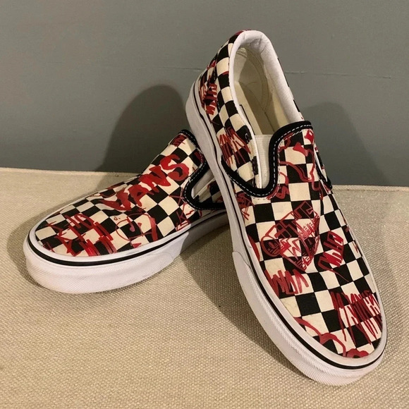 Vans Classic Slip On Crew Checkerboard Red
VN04BV31IW Skate Shoes - Picture 2 of 7